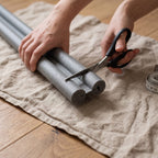 Boudin découpé aux ciseaux à la largeur de la porte